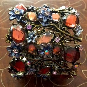 Purple Sparkly Flowery Bracelet